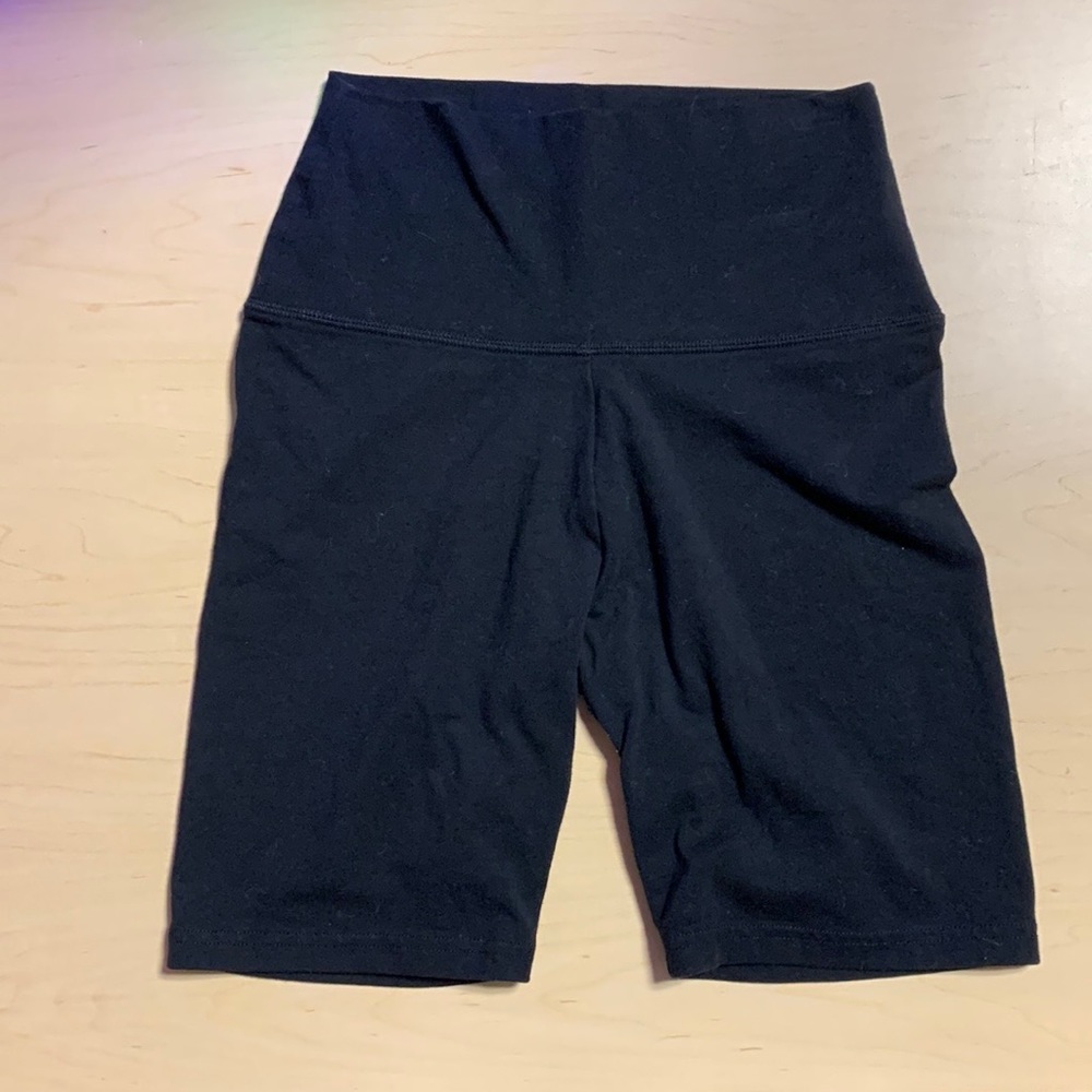 Black aerie bike shorts